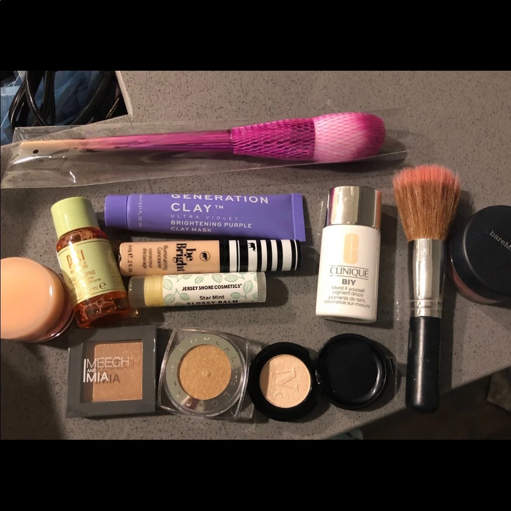Makeup lot